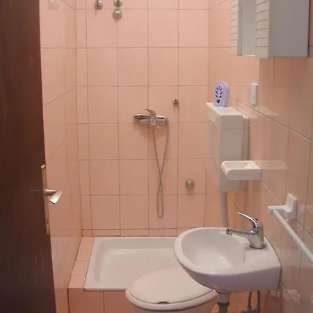 Fuer 6 Personen Ca 90 Qm In Zidarici, Kvarner Bucht Krk アパート マリンスカ