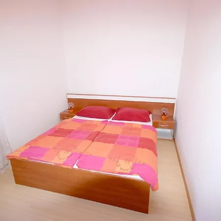 Apartment Fuer 6 Personen Ca 90 Qm In Zidarici, Kvarner Bucht Krk *
