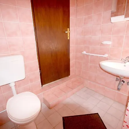 Apartment Fuer 6 Personen Ca 90 Qm In Zidarici, Kvarner Bucht Krk *